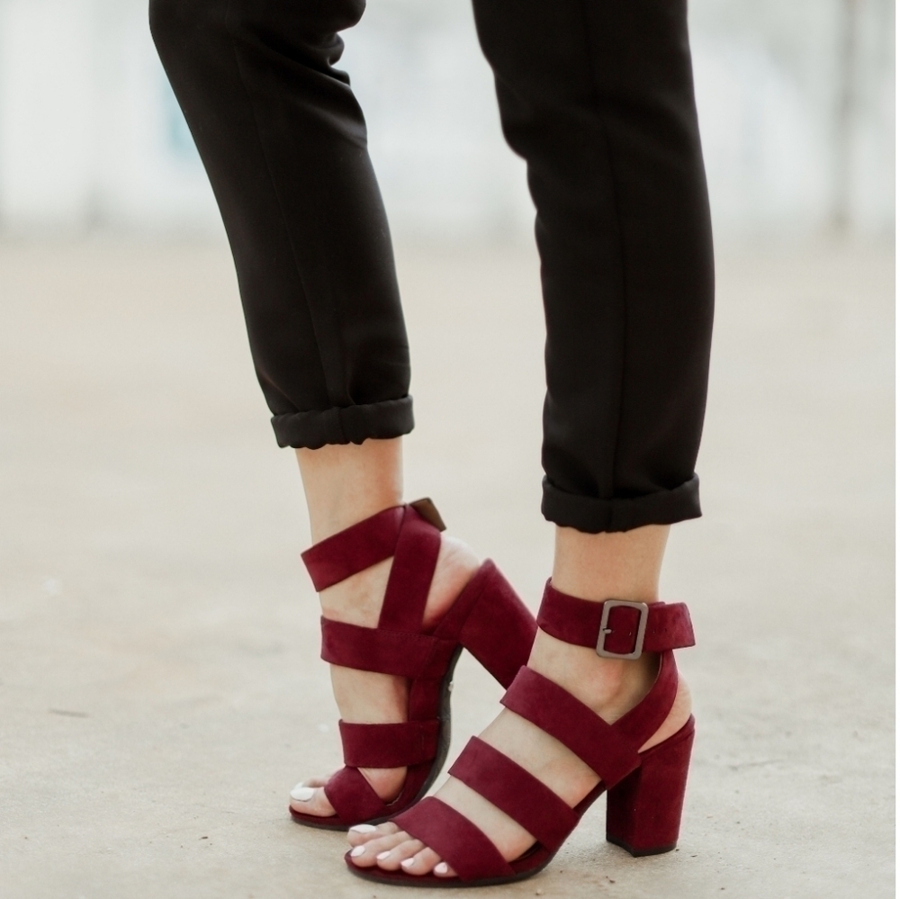 Vionic Black Suede Strappy Stacked Block Heel Blaire Sandals Heels New 6 6.5 - Picture 8 of 15